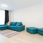4friendscoresibrasov Apartment